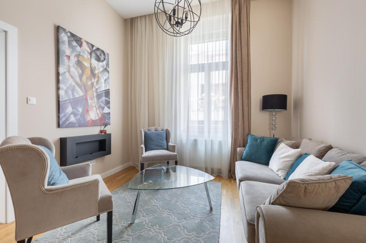 Lovely 2-Bedroom Apartment At The Vaci Street بودابست المظهر الخارجي الصورة